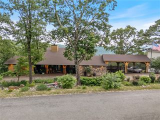 7 El Dorado Drive, Holiday Island, AR 72631