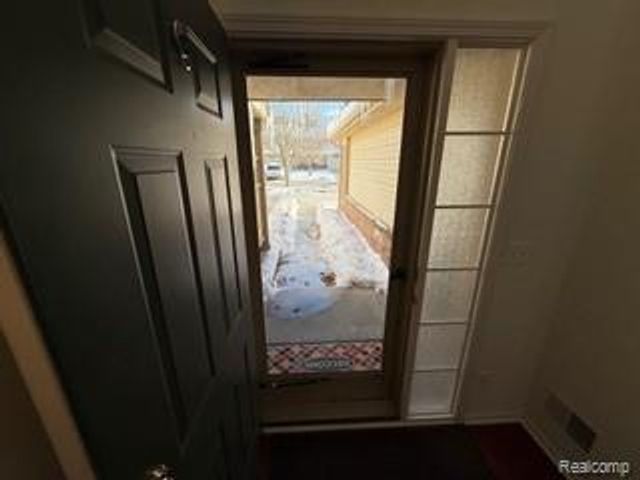 149 S Vista, Auburn Hills, MI 48326