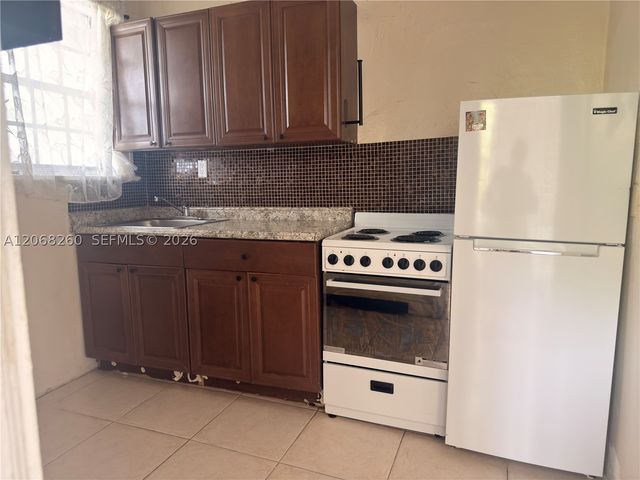 3364 SW 2nd St 2, Miami, FL 33135