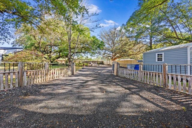 3574 Bob Tolbert Road, Navarre, FL 32566
