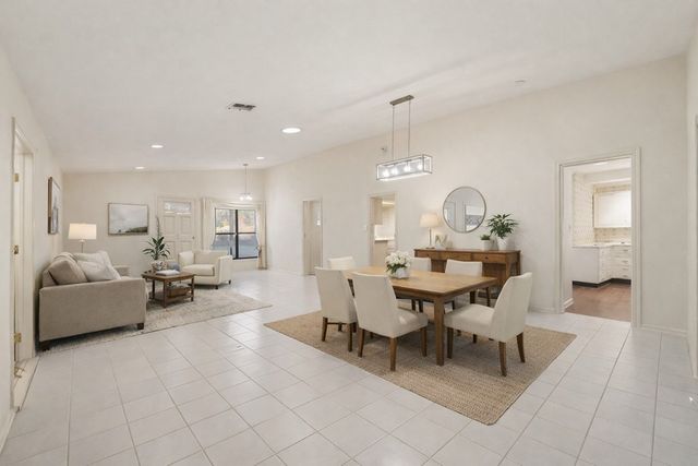 368 Englewood Dr, Kerrville, TX 78028