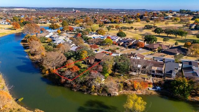 368 Englewood Dr, Kerrville, TX 78028