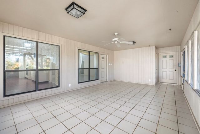 368 Englewood Dr, Kerrville, TX 78028