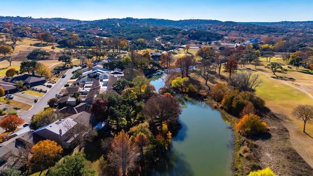 368 Englewood Dr, Kerrville, TX 78028