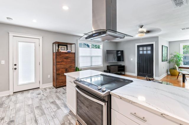 2404 Oak Crest Ave, Austin, TX 78704
