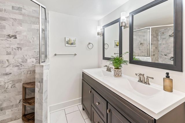 2404 Oak Crest Ave, Austin, TX 78704