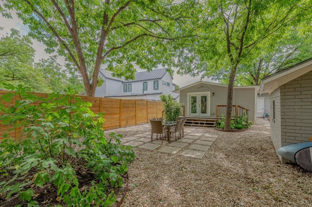 2404 Oak Crest Ave, Austin, TX 78704