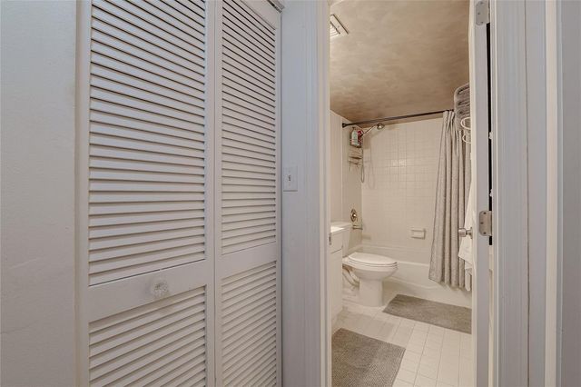 3920 Inverrary Boulevard 404-C, Lauderhill, FL 33319