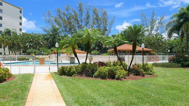 3920 Inverrary Boulevard 404-C, Lauderhill, FL 33319