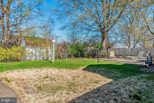 128 S COLES AVE, Maple Shade, NJ 08052