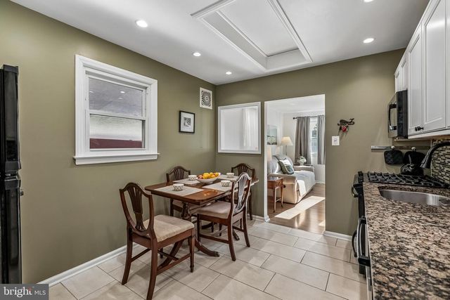 128 S COLES AVE, Maple Shade, NJ 08052