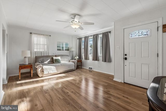 128 S COLES AVE, Maple Shade, NJ 08052