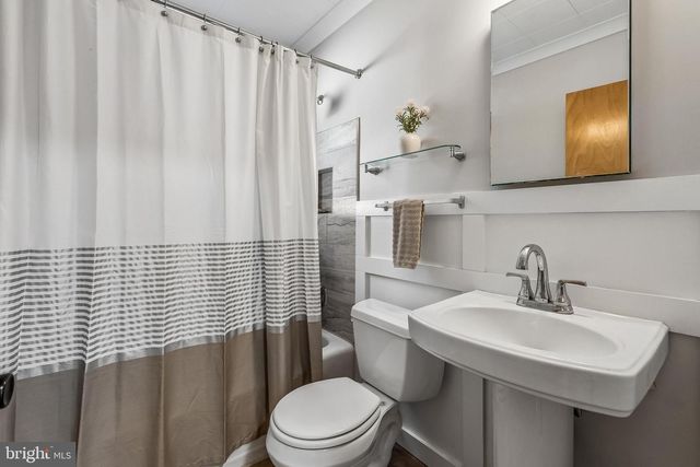 128 S COLES AVE, Maple Shade, NJ 08052