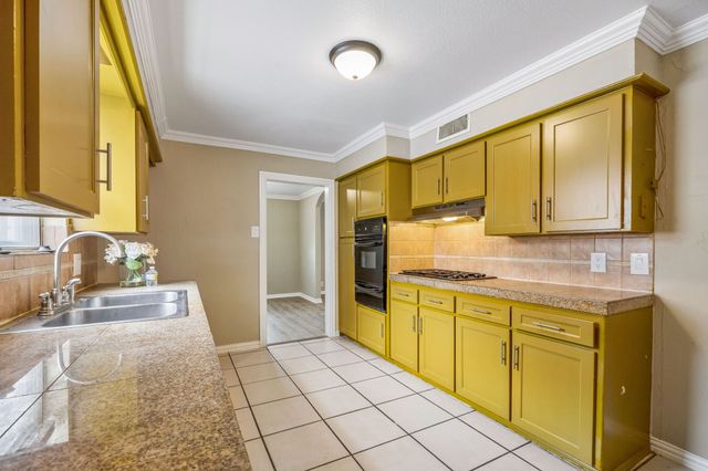 3534 Royal Lane, Dallas, TX 75229