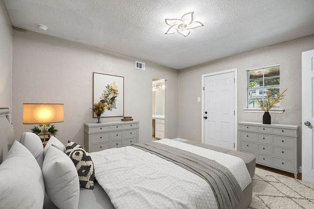 3534 Royal Lane, Dallas, TX 75229