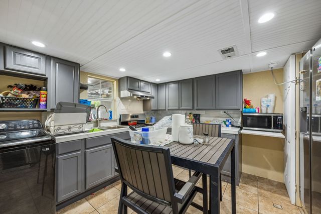 3534 Royal Lane, Dallas, TX 75229