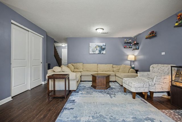 2416 Ogden Way, Lexington, KY 40509