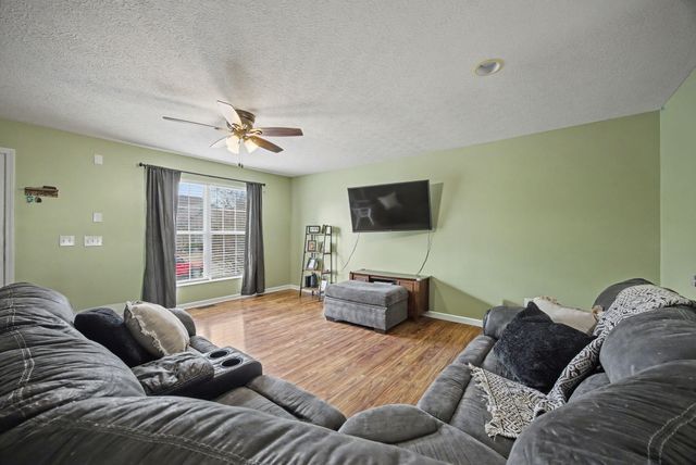 2416 Ogden Way, Lexington, KY 40509