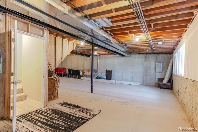 14789 N Park Drive, Utica, MI 48315