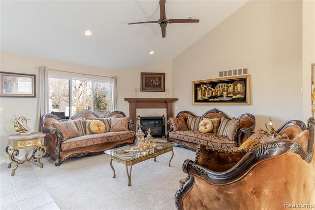 14789 N Park Drive, Utica, MI 48315