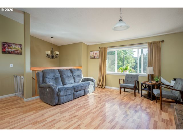 3008 Sw CHASTAIN Ave, Gresham, OR 97080