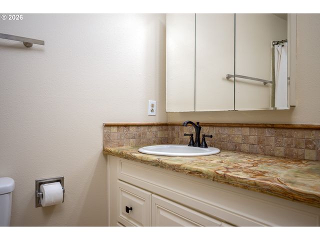 3008 Sw CHASTAIN Ave, Gresham, OR 97080