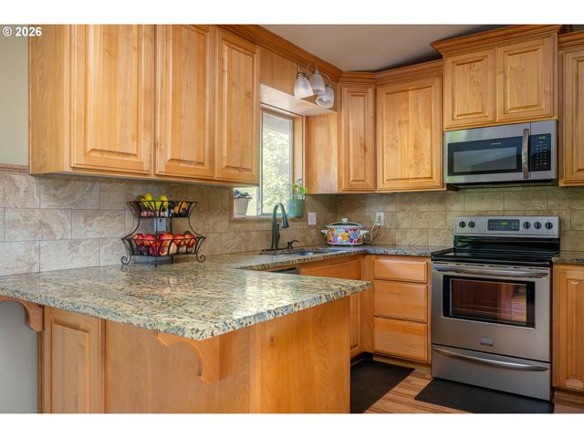 3008 Sw CHASTAIN Ave, Gresham, OR 97080