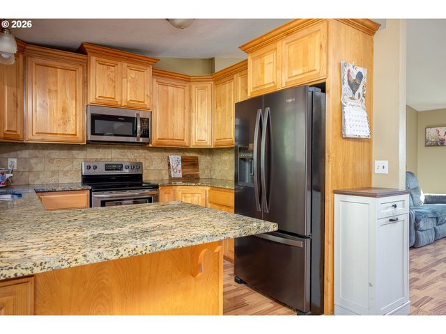 3008 Sw CHASTAIN Ave, Gresham, OR 97080