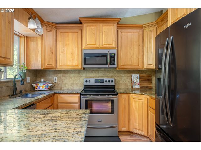 3008 Sw CHASTAIN Ave, Gresham, OR 97080