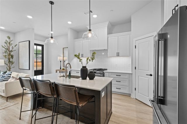 3058 W Berkeley Avenue, Rogers, AR 72758