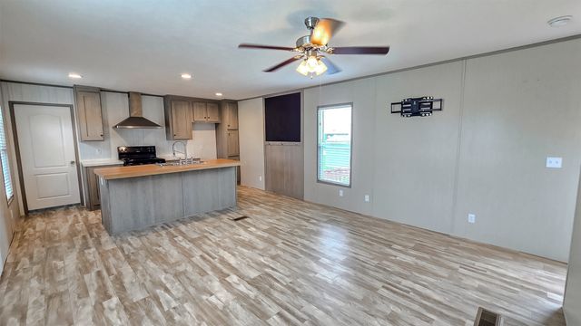 3803 Highway 180 E 26, Mineral Wells, TX 76067
