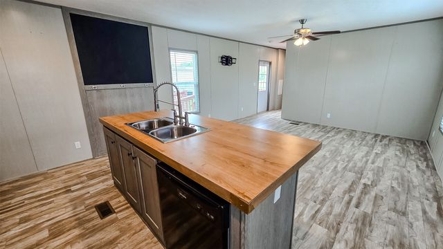 3803 Highway 180 E 26, Mineral Wells, TX 76067