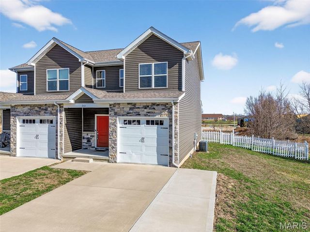 201 Old Schaeffer Lane, O'fallon, MO 63366