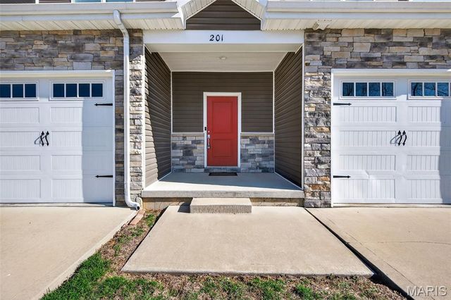 201 Old Schaeffer Lane, O'fallon, MO 63366