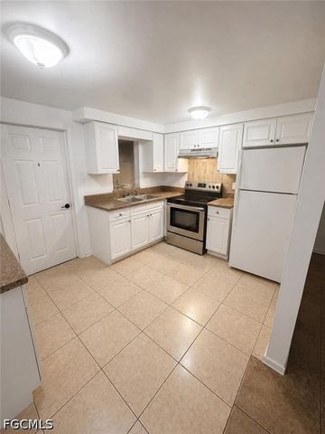 2204 Coronet ST, Fort Myers, FL 33907