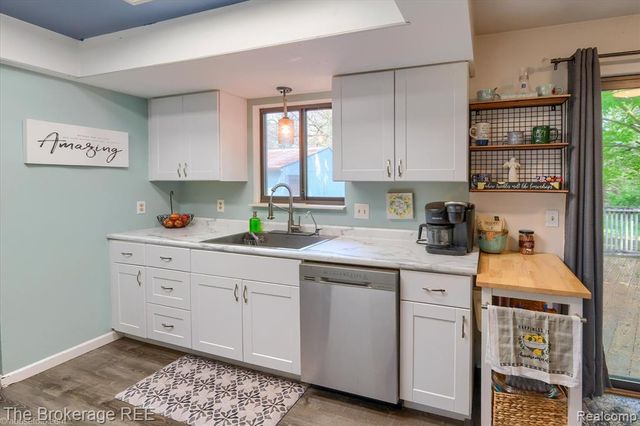 5042 Cook Road, Swartz Creek, MI 48473