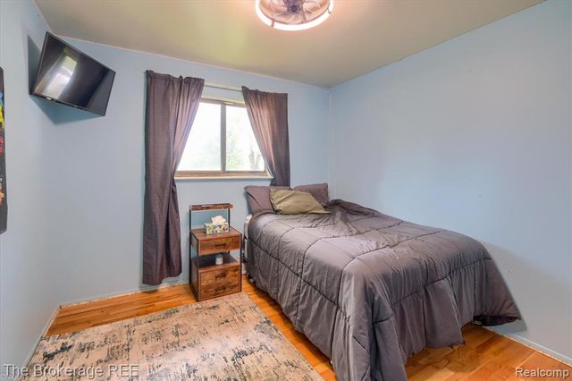 5042 Cook Road, Swartz Creek, MI 48473