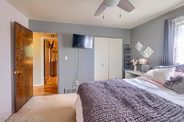5042 Cook Road, Swartz Creek, MI 48473