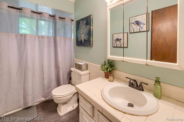 5042 Cook Road, Swartz Creek, MI 48473