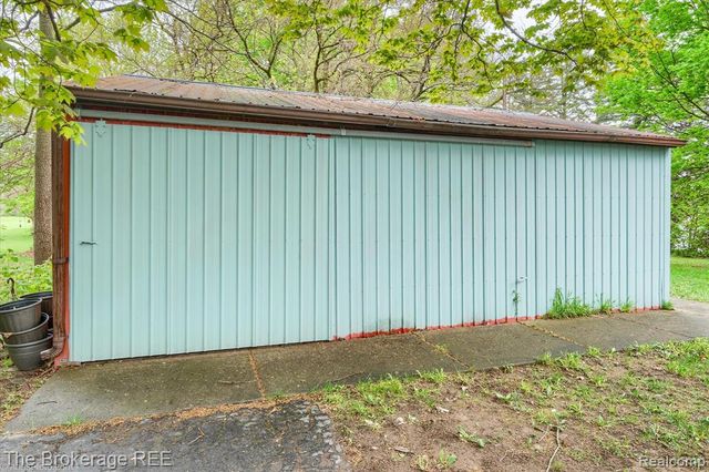 5042 Cook Road, Swartz Creek, MI 48473