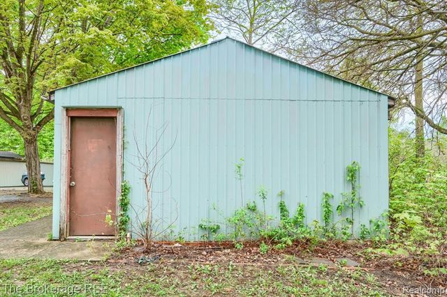 5042 Cook Road, Swartz Creek, MI 48473