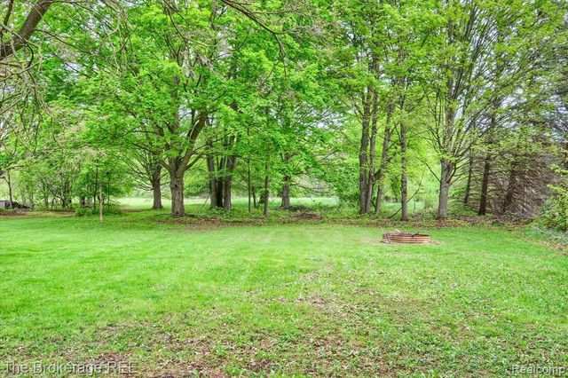 5042 Cook Road, Swartz Creek, MI 48473
