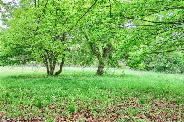 5042 Cook Road, Swartz Creek, MI 48473