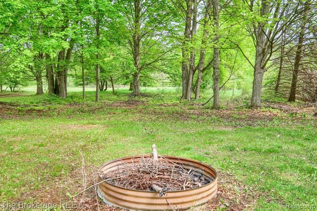 5042 Cook Road, Swartz Creek, MI 48473