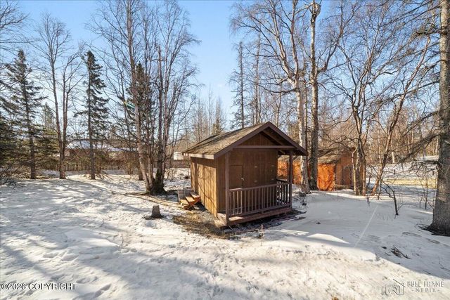 1855 N Kentucky Derby Drive, Palmer, AK 99645