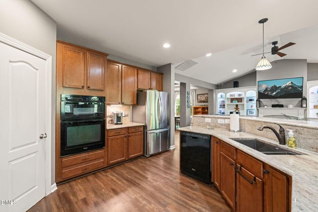 624 E Hatterleigh Avenue, Hillsborough, NC 27278
