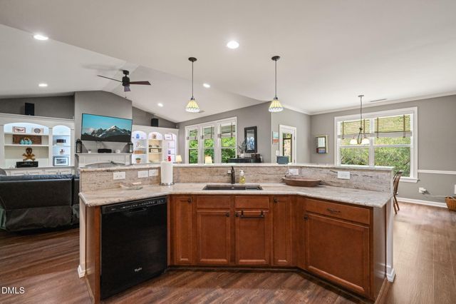 624 E Hatterleigh Avenue, Hillsborough, NC 27278