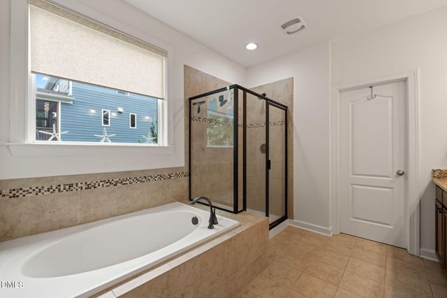 624 E Hatterleigh Avenue, Hillsborough, NC 27278