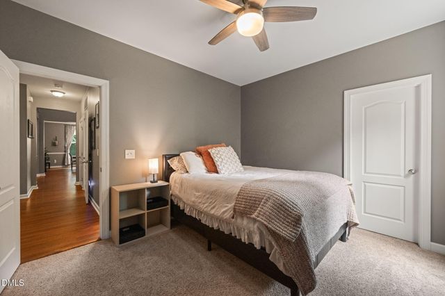 624 E Hatterleigh Avenue, Hillsborough, NC 27278