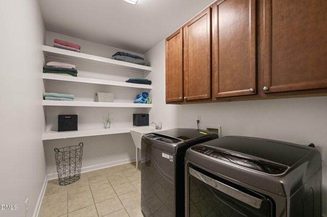 624 E Hatterleigh Avenue, Hillsborough, NC 27278